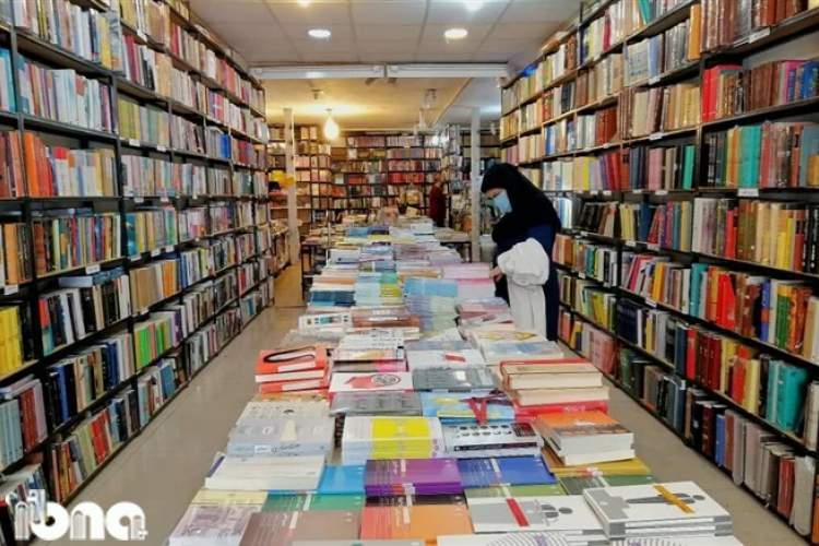 لرستان؛ فروش 35 میلیونی کتاب با «تابستانه» در روز نخست