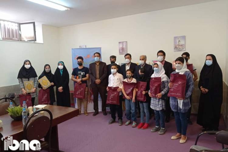 افتتاح نخستین باشگاه کتاب و کتابخوانی در آموزشگاه‌های آزاد هنری یزد