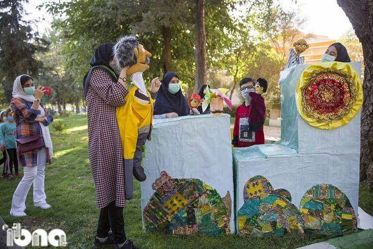 هفته ملی کودک در بوشهر با طعم کتاب/ «خواندن» از حقوق اساسی کودکان است