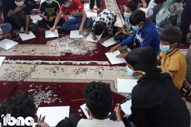کتابخانه‌های سیار کانون پرورش فکری کودکان خوزستان در ایستگاه روستای «بسطامیه» توقف کرد