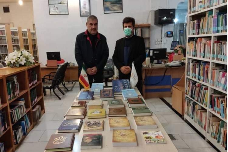 جانباز و ایثارگر دوران دفاع مقدس کتابخانه شخصی خود را به کتابخانه شهید مطهری ارومیه اهدا کرد