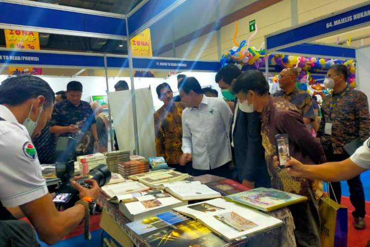 نمایشگاه کتاب اندونزی افتتاح شد