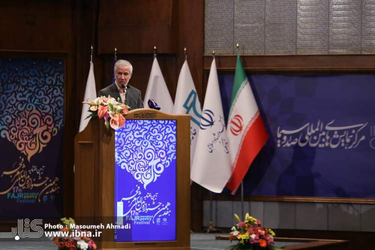 سطح کمی آثار نسبت به سال گذشته ۲۰ درصد رشد داشته است/ شعر کودک و نوجوان وضعیت مطلوبی ندارد