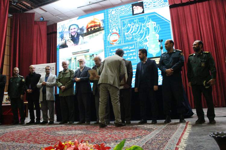 شعر مهم‌ترین رسانه فرهنگی در تاریخ ایران اسلامی است