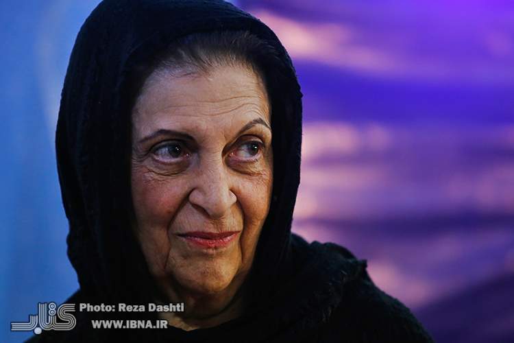 سخنرانی منصوره اتحادیه در نشست «گفت‌وگویی پیرامون خاطره‌نگاری زنان»