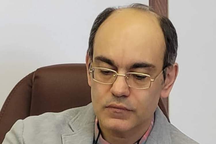 گرته برداری از چند کتاب هم اقتباس محسوب میشود گرته برداری از چند کتاب هم اقتباس محسوب میشود