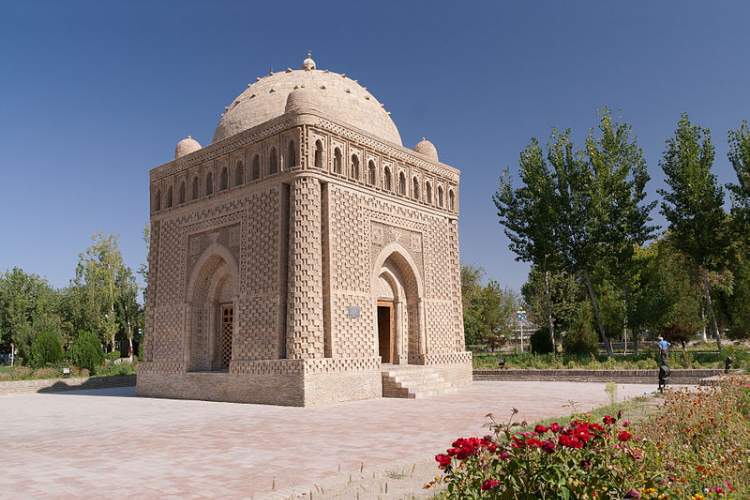 مردم بخارا در سر گهواره فرهنگ تاجیکی شب‌زنده‌داری می‌کردند