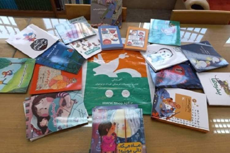 بیش از 2 هزار جلد کتاب در مدارس مناطق کمتربرخوردار ملکشاهی توزیع شد