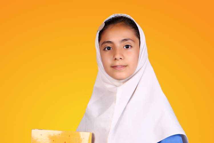 روایتی از دختر 12 ساله‌ مریوانی که نویسنده شد/ آنیا با معلم خوب به «دوست خوب» رسید