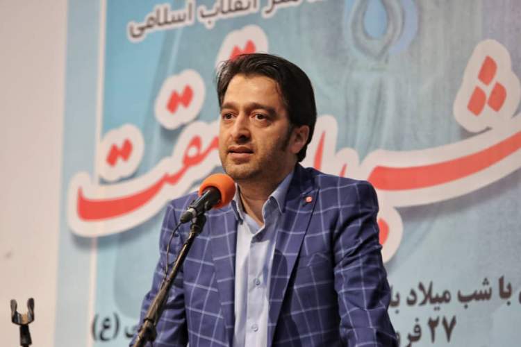 شاعر زنجانی برگزیده کنگره شعر نیمه خرداد شد