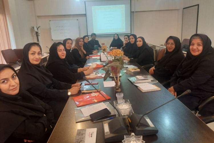 برگزاری نشست‌ سیر مطالعاتی با موضوع جستارنویسی در کانون پرورش فکری زنجان