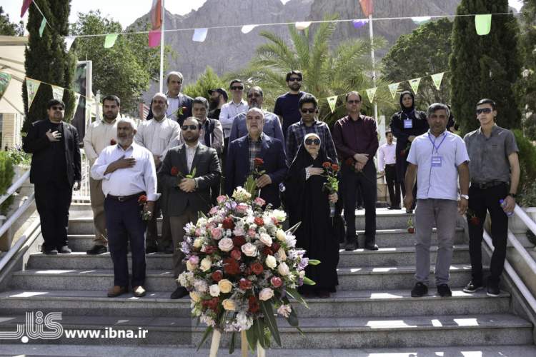 انگار که حرفی باقی نمانده باشد...