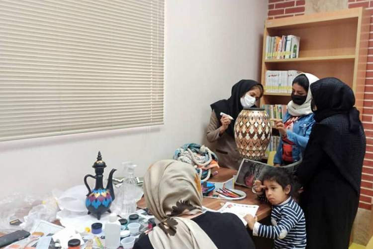 حمایت از مشاغل کوچک در کتابخانه کودکان یارمهربان شیراز