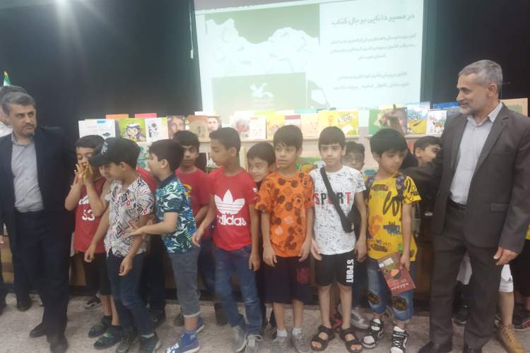 خوزستان با 18 هزار جلد کتاب به بالاترین آمار طرح «بربال کتاب» رسید