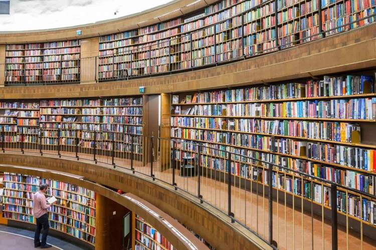 اعضای کتابخانه‌های زنجان بدهی خود را آنلاین تسویه می‌کنند