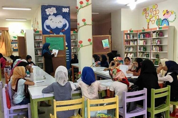 برپایی کارگاه قصه‌گویی و برگزاری مسابقه ادبی به مناسب هفته کودک