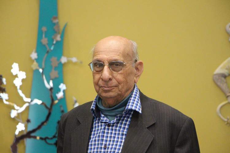 Persian literature professor Rashed Mohassel passes away